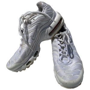 NIKE AIR MAX PLUS WHITE METALLIC SILVER CW7044-100 SIZE 6Y